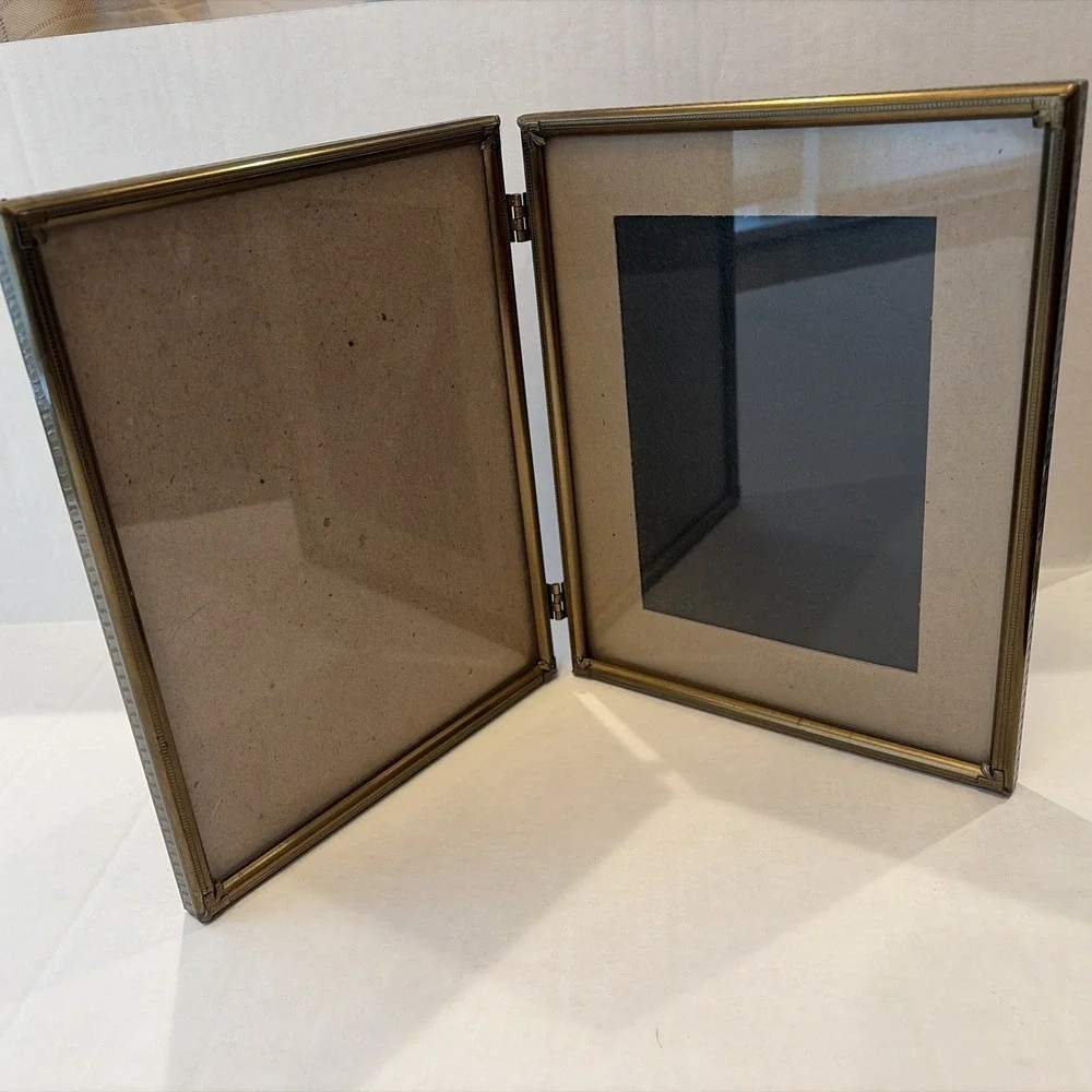 Vintage Gold Tone Bifold Hinged‎ Double Picture Frame Art Deco 8x10